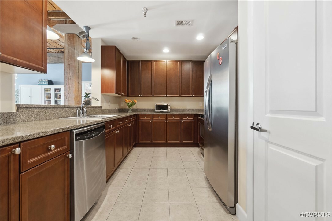 Property Photo: 251 Rocketts Way 301 VA 23231