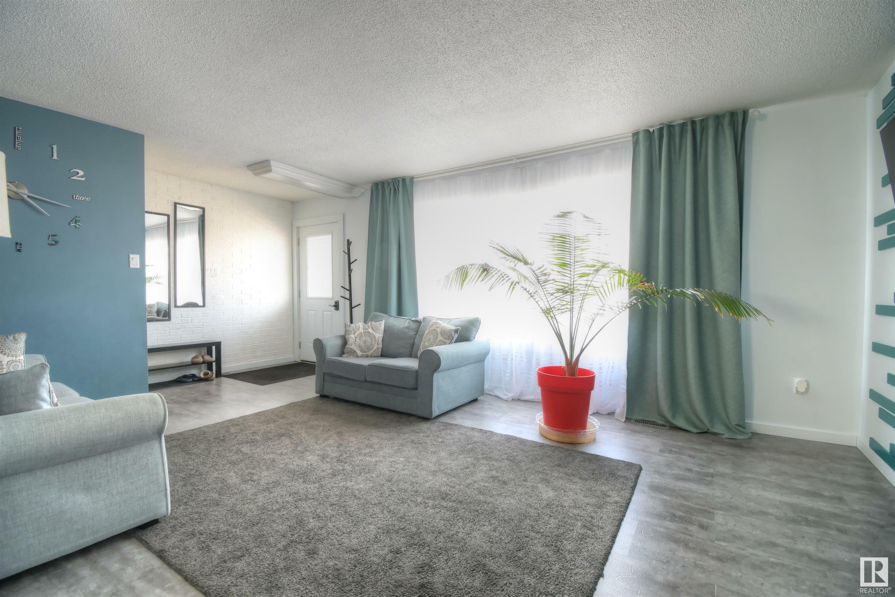 Photo de la propriété: 4701 46 Avenue AB T0A 3A3