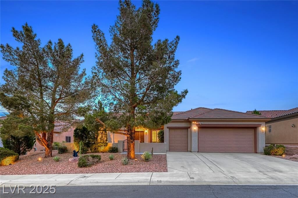 Property Photo:  2850 Thunder Bay Avenue  NV 89052 
