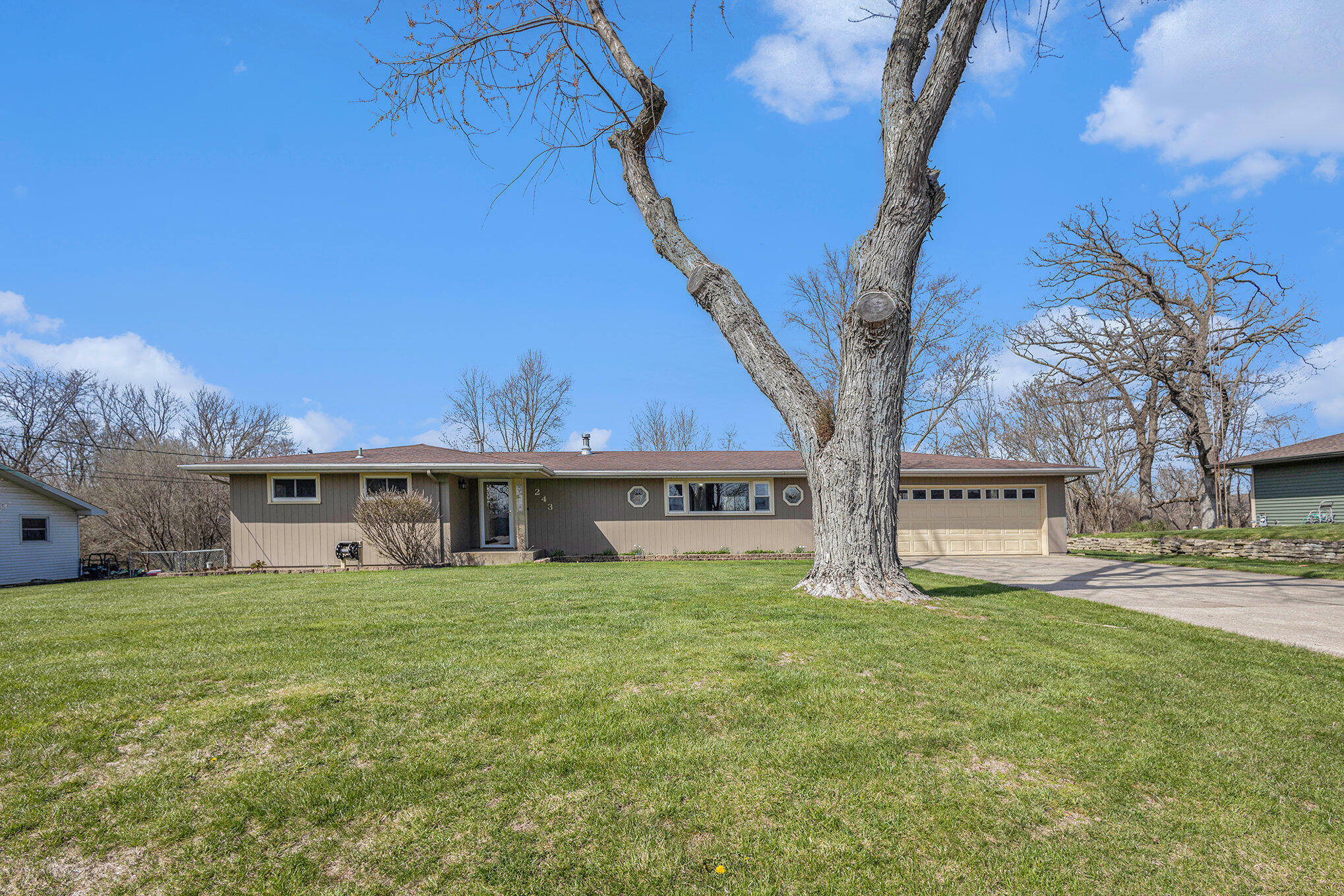 243 County Rd 406  Valparaiso IN 46385 photo