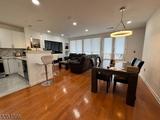 Property Photo: 368 Rector St Unit 512 NJ 08861