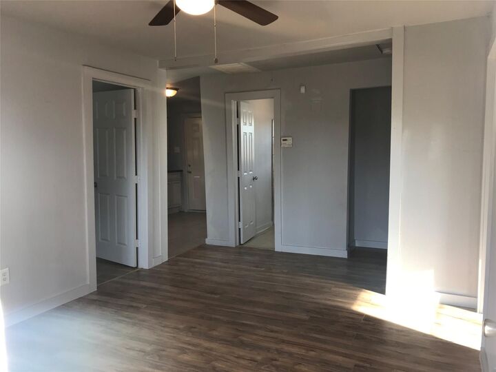 Property Photo:  3717 Lydia Street  TX 77021 