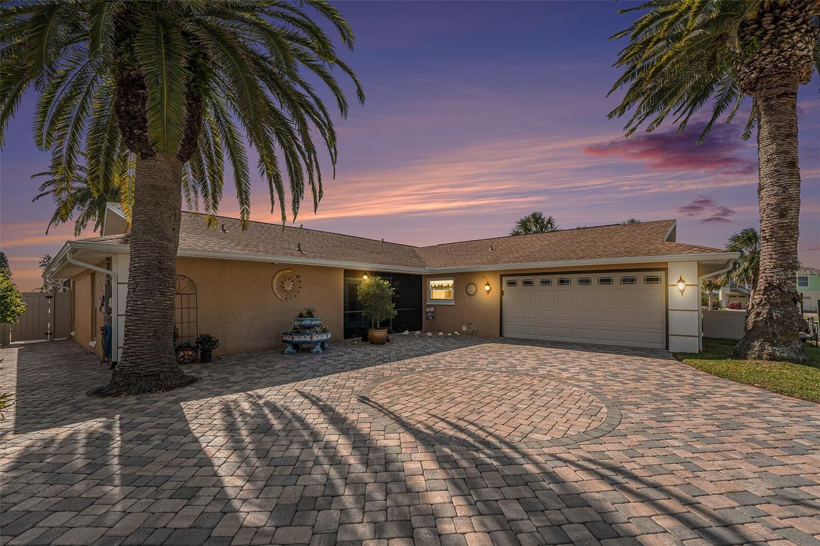 Property Photo:  15528 Allmand Drive  FL 34667 