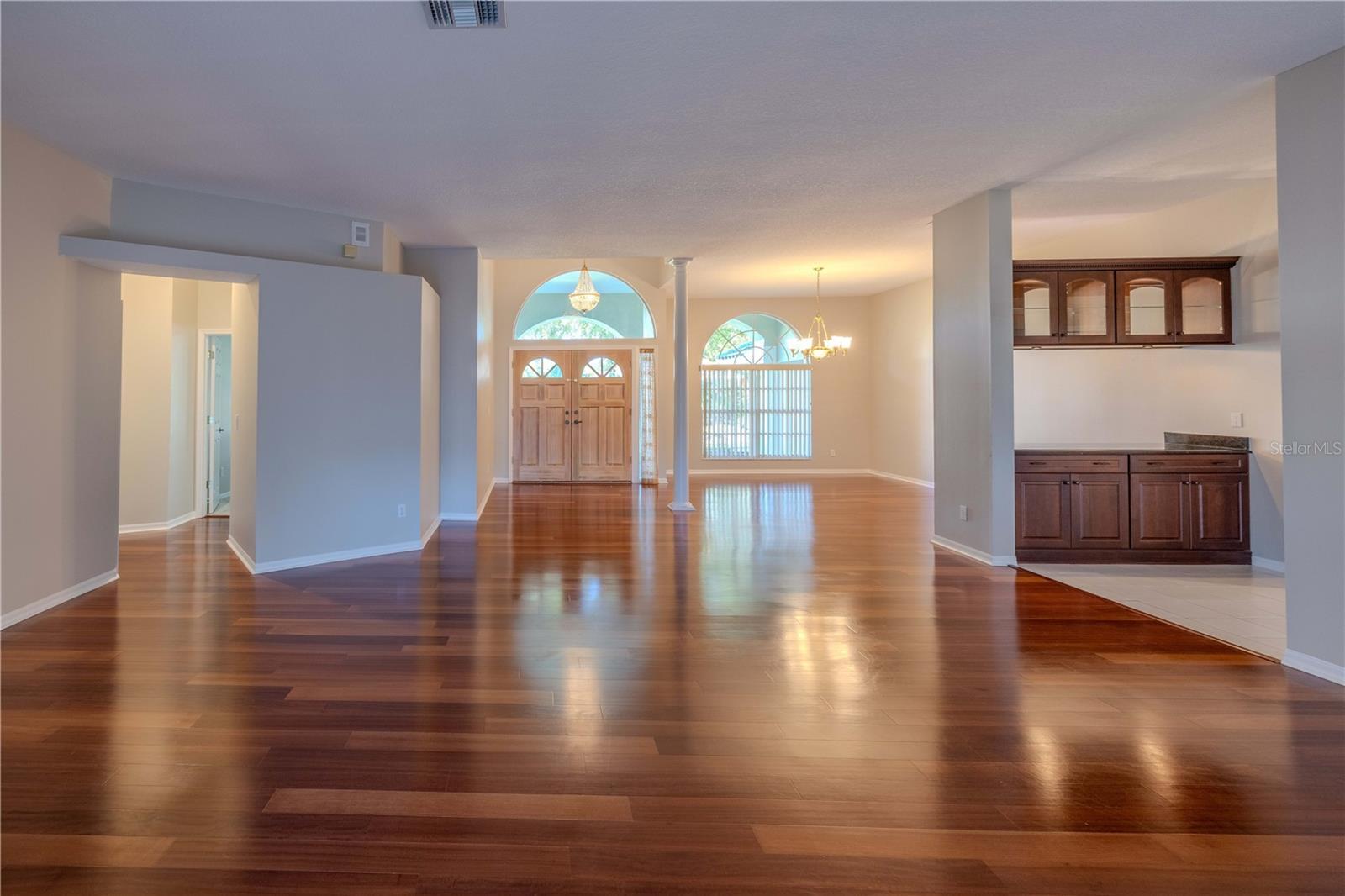 Property Photo: 9159 Highland Ridge Way FL 33647