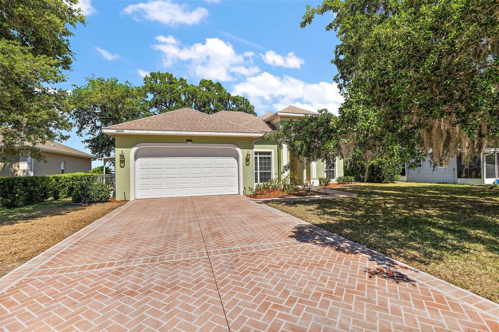 Property Photo: 38420 Langlois Place FL 34788