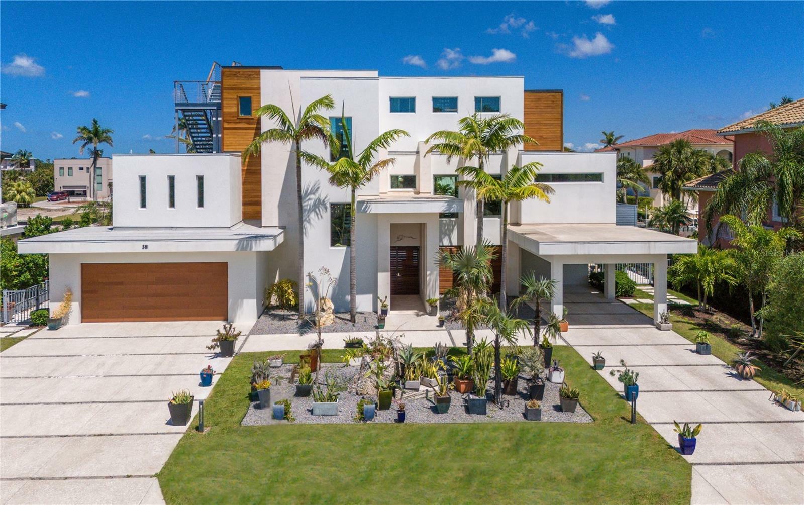 Property Photo: 581 Kingfisher Lane FL 34228