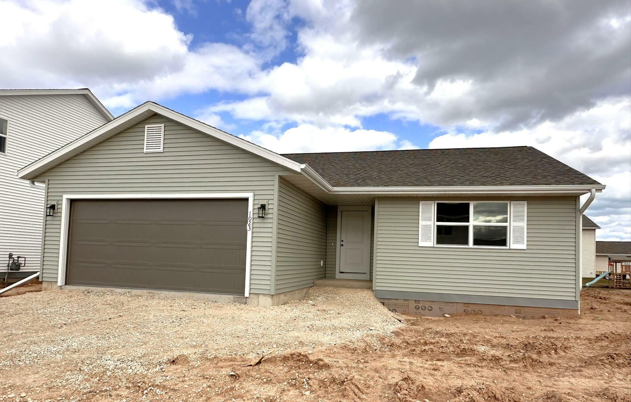 Property Photo: 1023 McNish Ct WI 53085