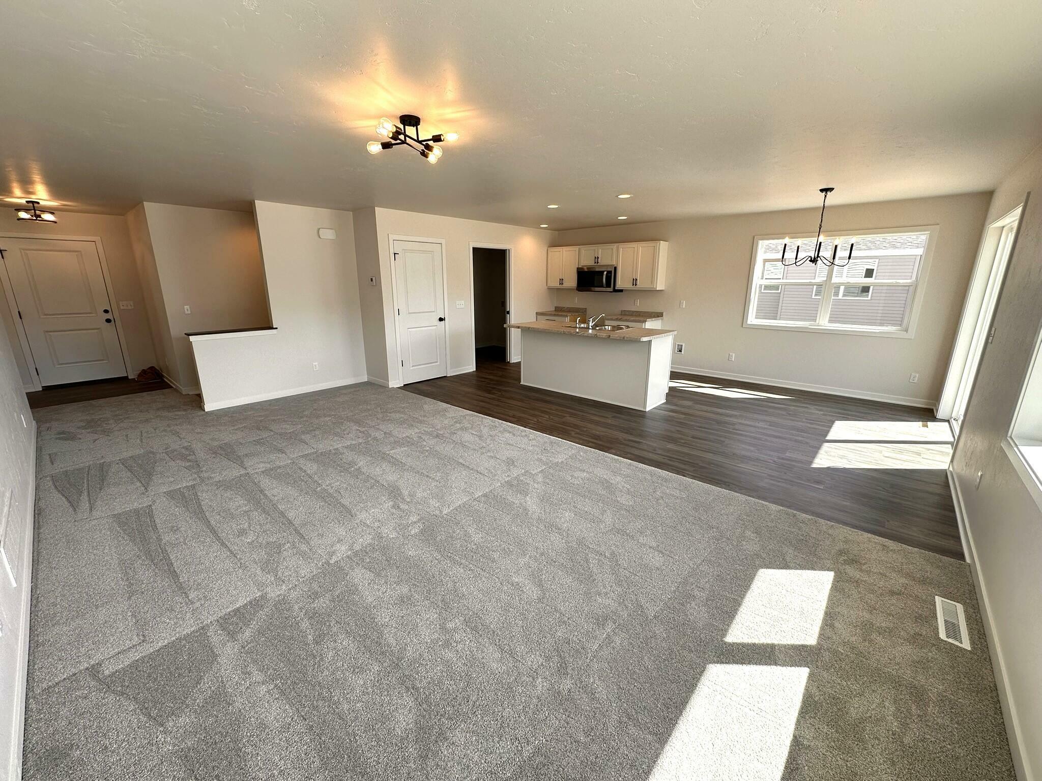 Property Photo: 1036 McNish Ct WI 53085