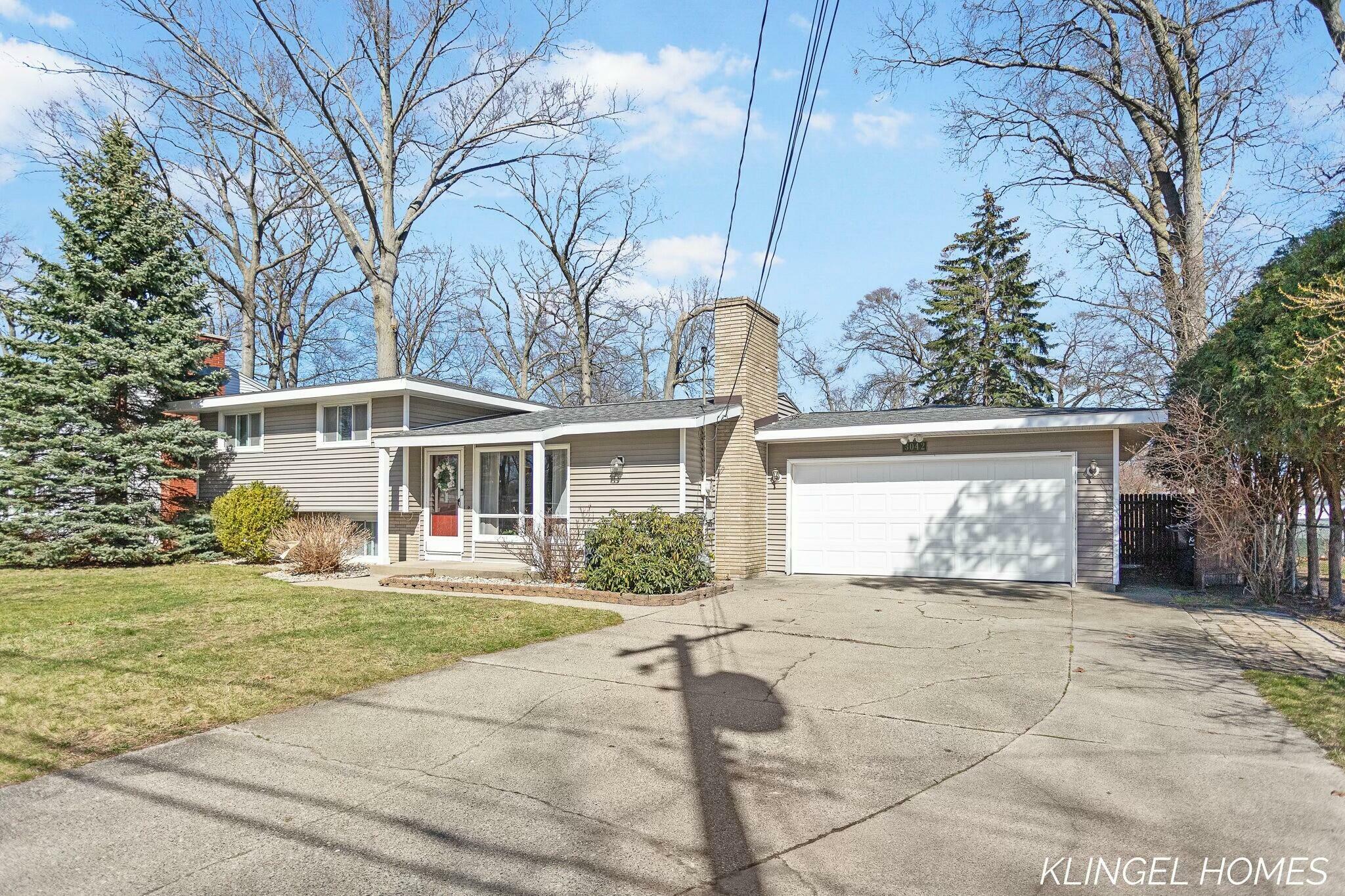 Property Photo: 3042 Leon Street MI 49441