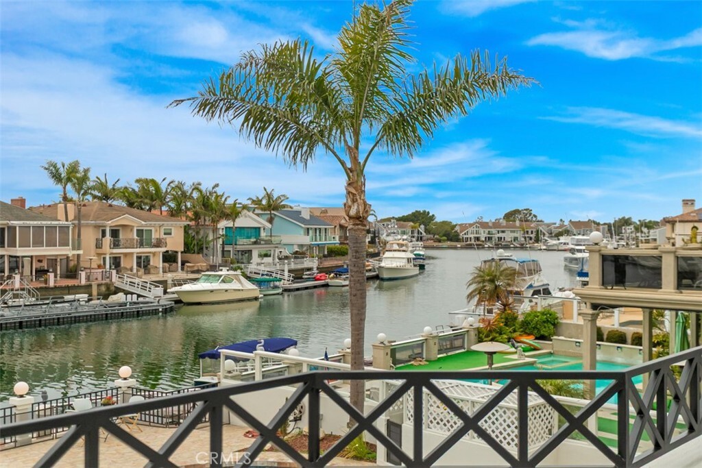 16201 Santa Barbara Lane  Huntington Beach CA 92649 photo
