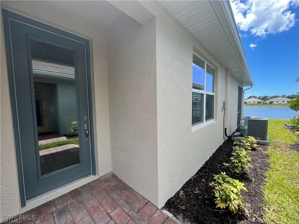 Property Photo: 1233 Enbrook Loop FL 34114