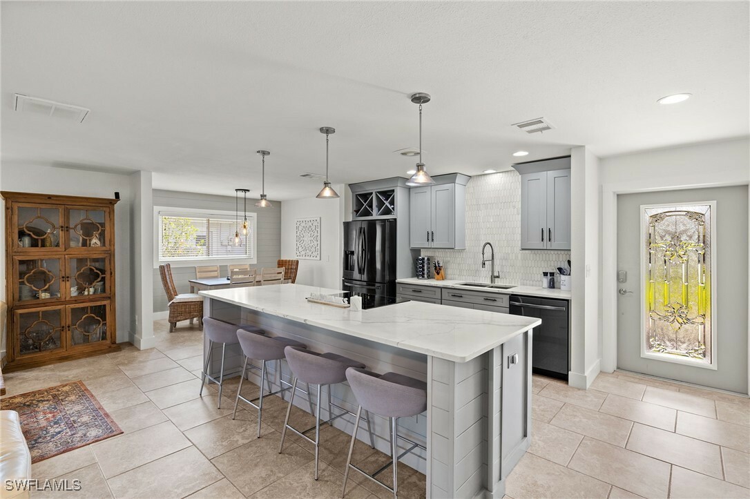 Property Photo: 5208 SW 2nd Place FL 33914