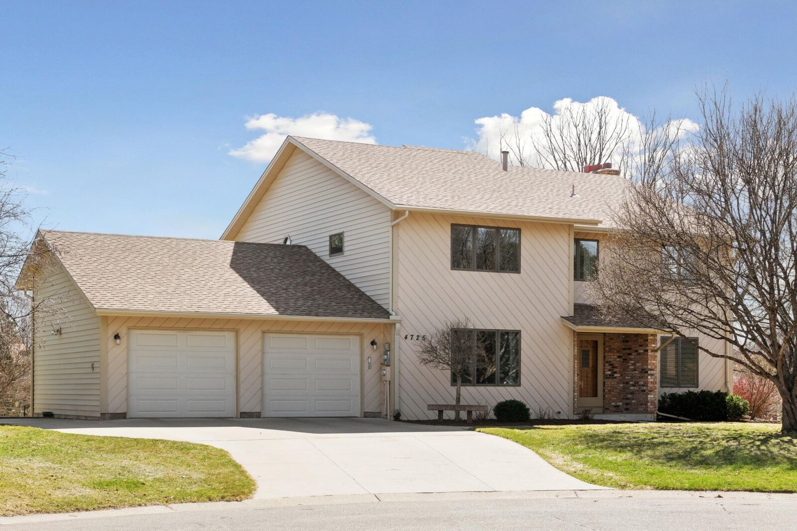 Property Photo:  4725 Norwood Lane N  MN 55442 
