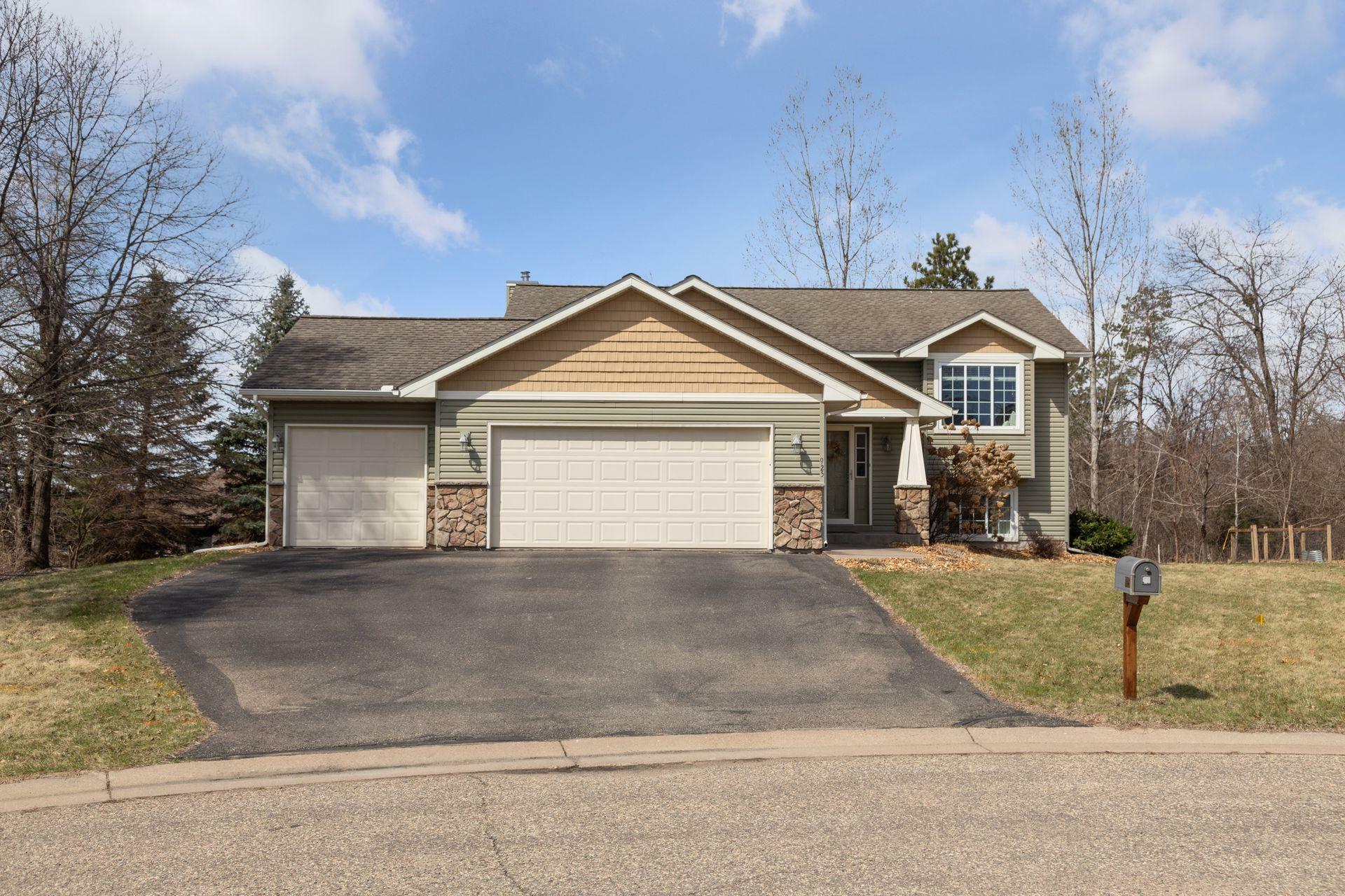 925 Crown Court N  North Hudson WI 54016 photo