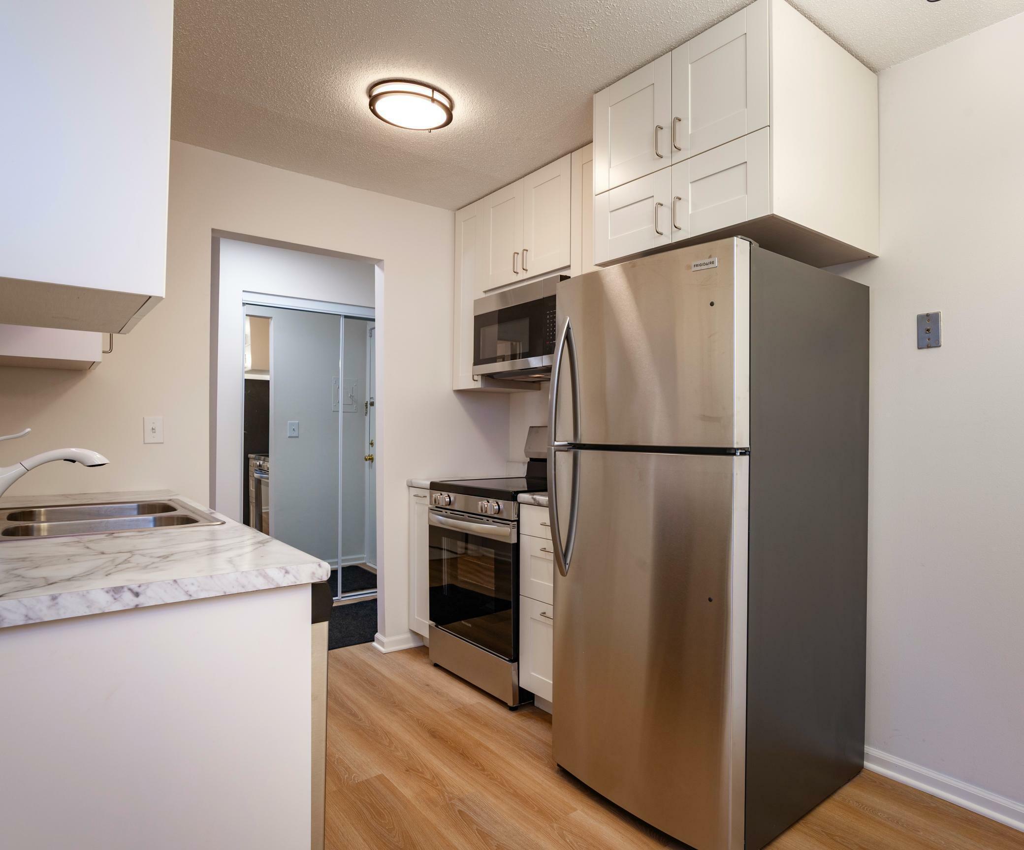 Property Photo: 2446 Aldrich Avenue S 111 MN 55405