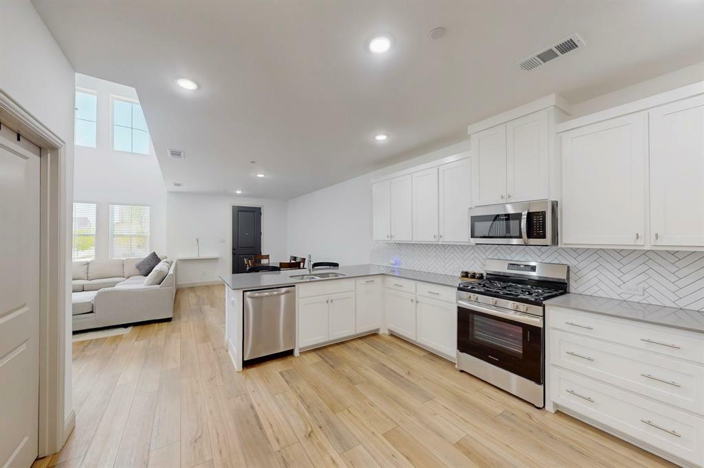 Property Photo: 2812 Bluejack Road TX 75071