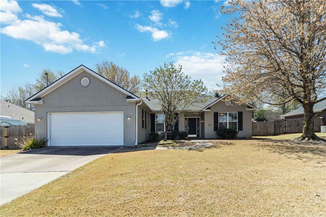 Property Photo:  2901 Colton Drive  AR 72762 