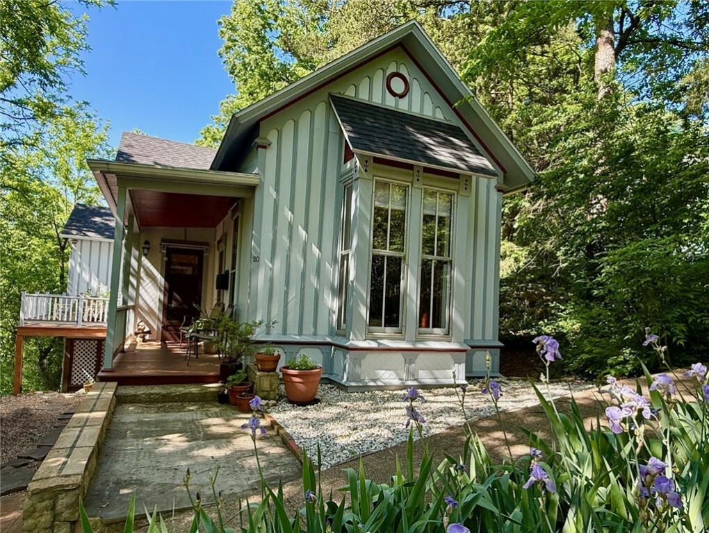 20 Fairmount Street  Eureka Springs AR 72632 photo