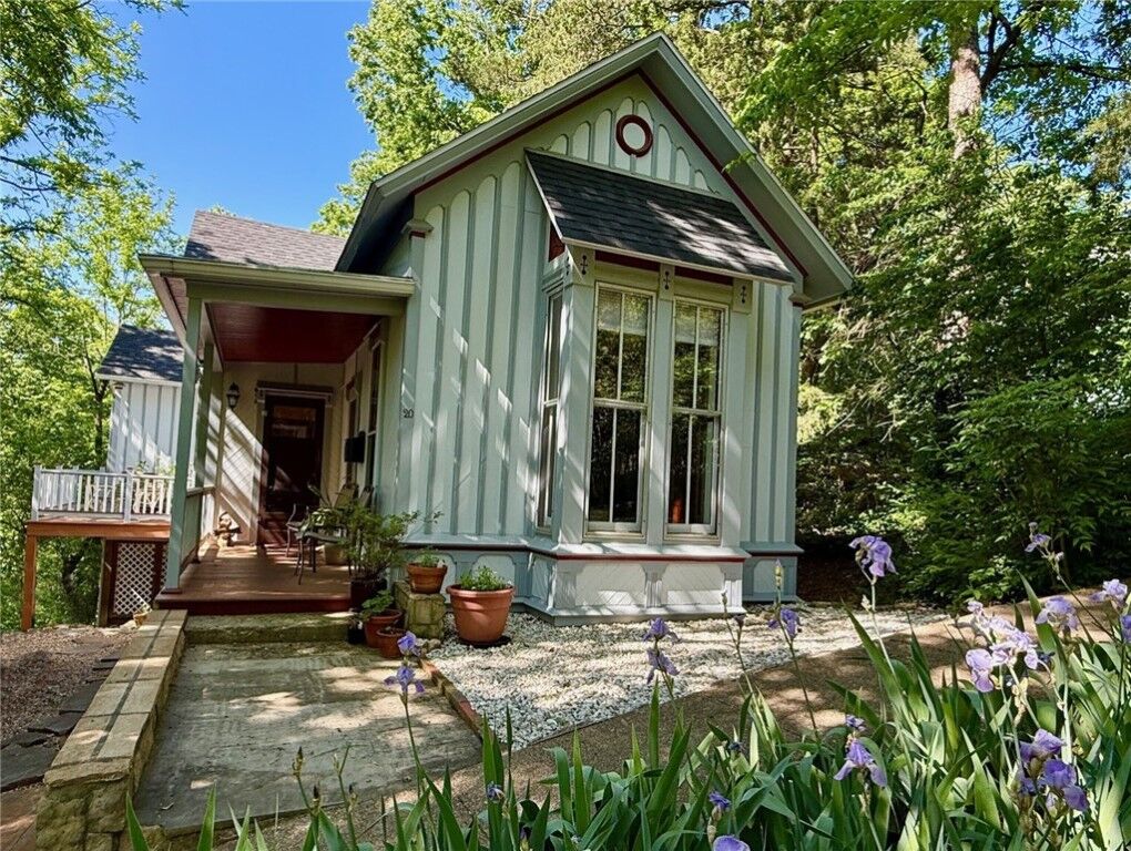 Property Photo: 20 Fairmount Street AR 72632