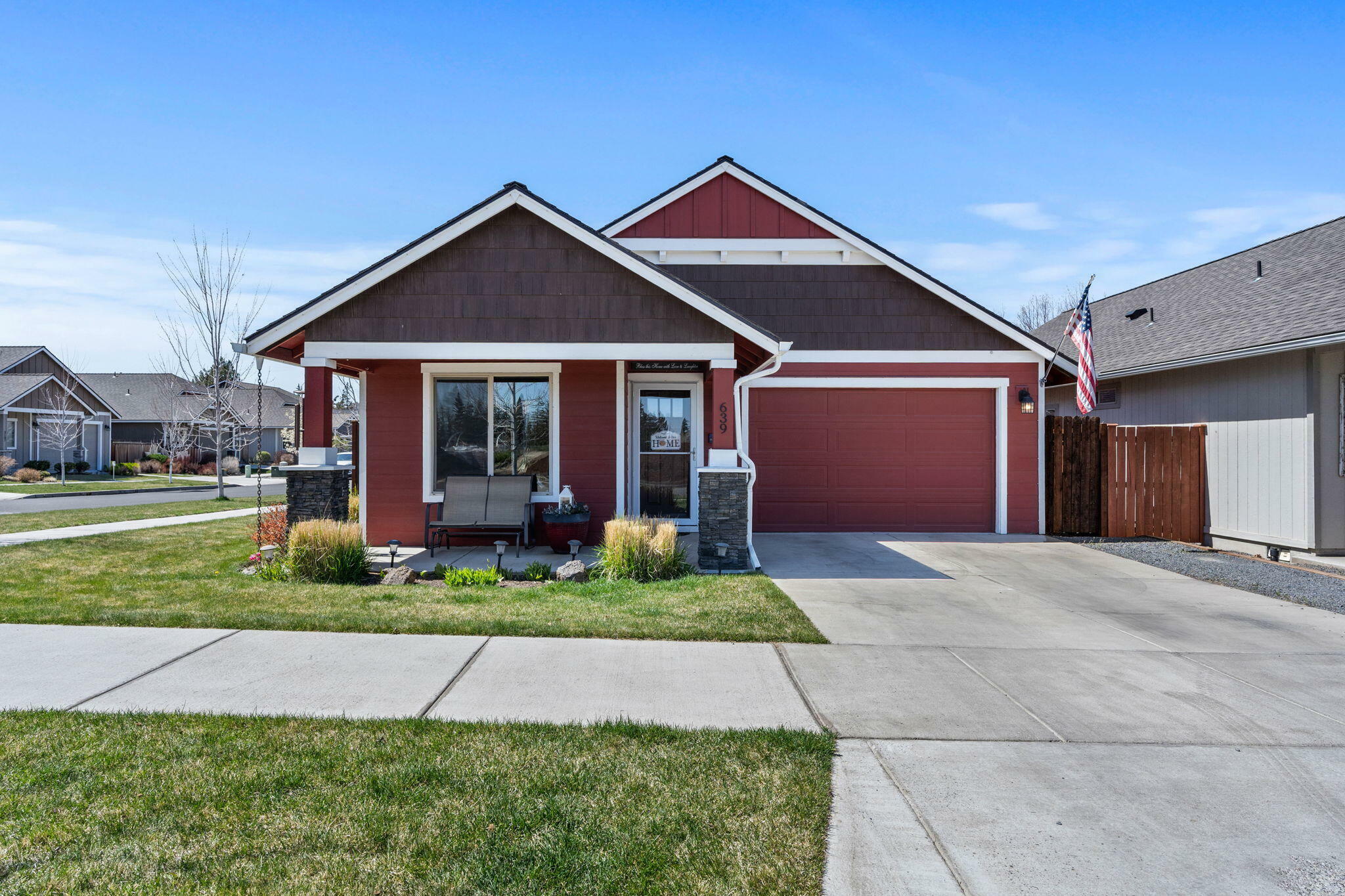 Property Photo: 639 NE Providence Drive OR 97701