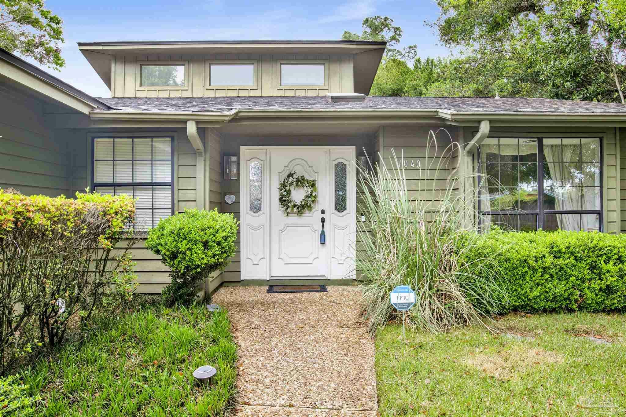 Property Photo: 1040 Dunmire St FL 32504