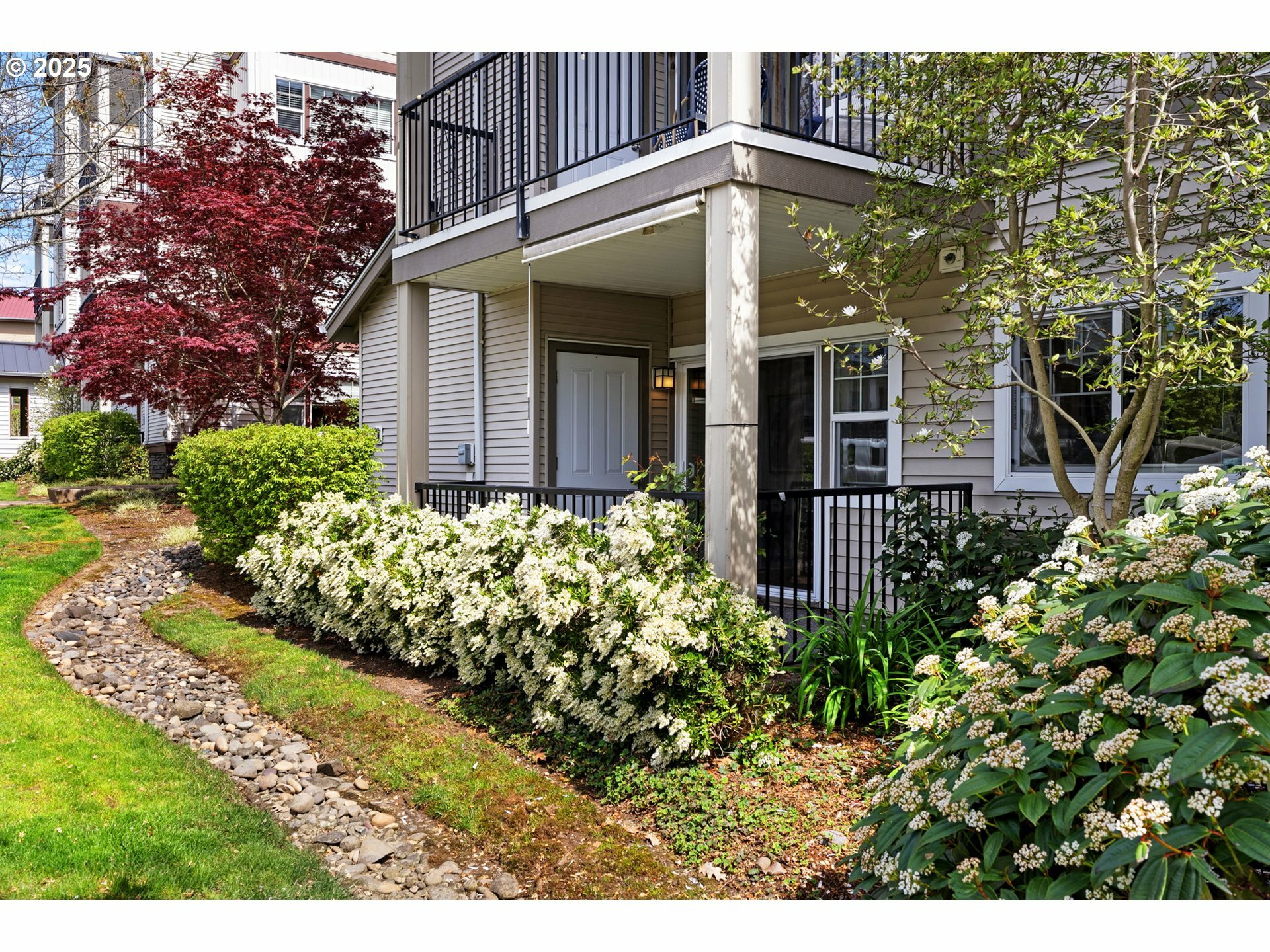 Property Photo: 600 NW Lost Springs Ter 104 OR 97229