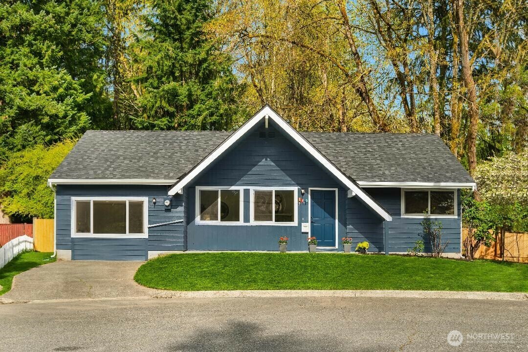 Property Photo: 16420 NE 96th Place WA 98052