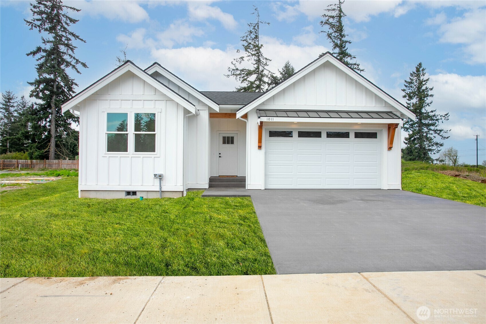 Property Photo:  1011  Night Hawk Way  WA 98247 