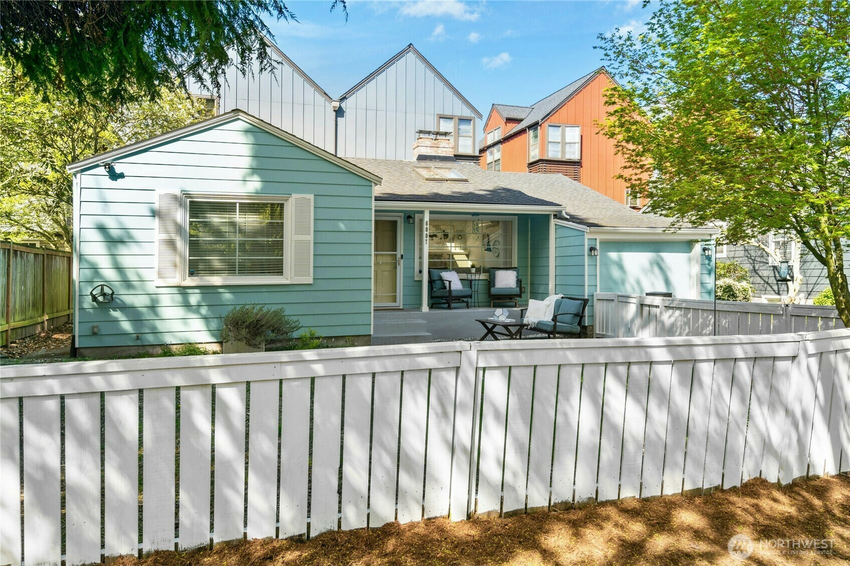Property Photo: 6007 Fauntleroy Way SW WA 98136