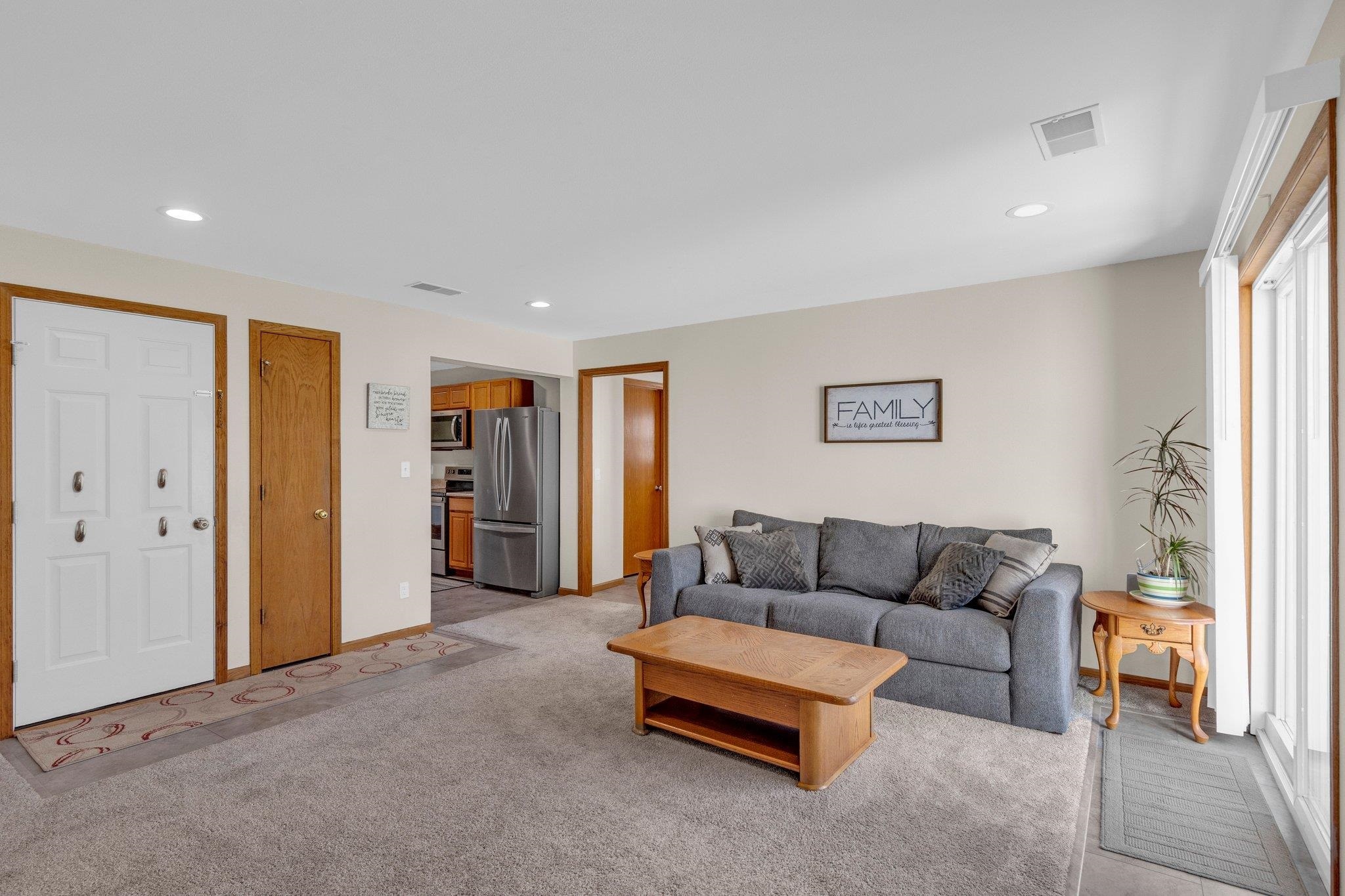 Property Photo: 1233 W Winneconne Avenue WI 54956