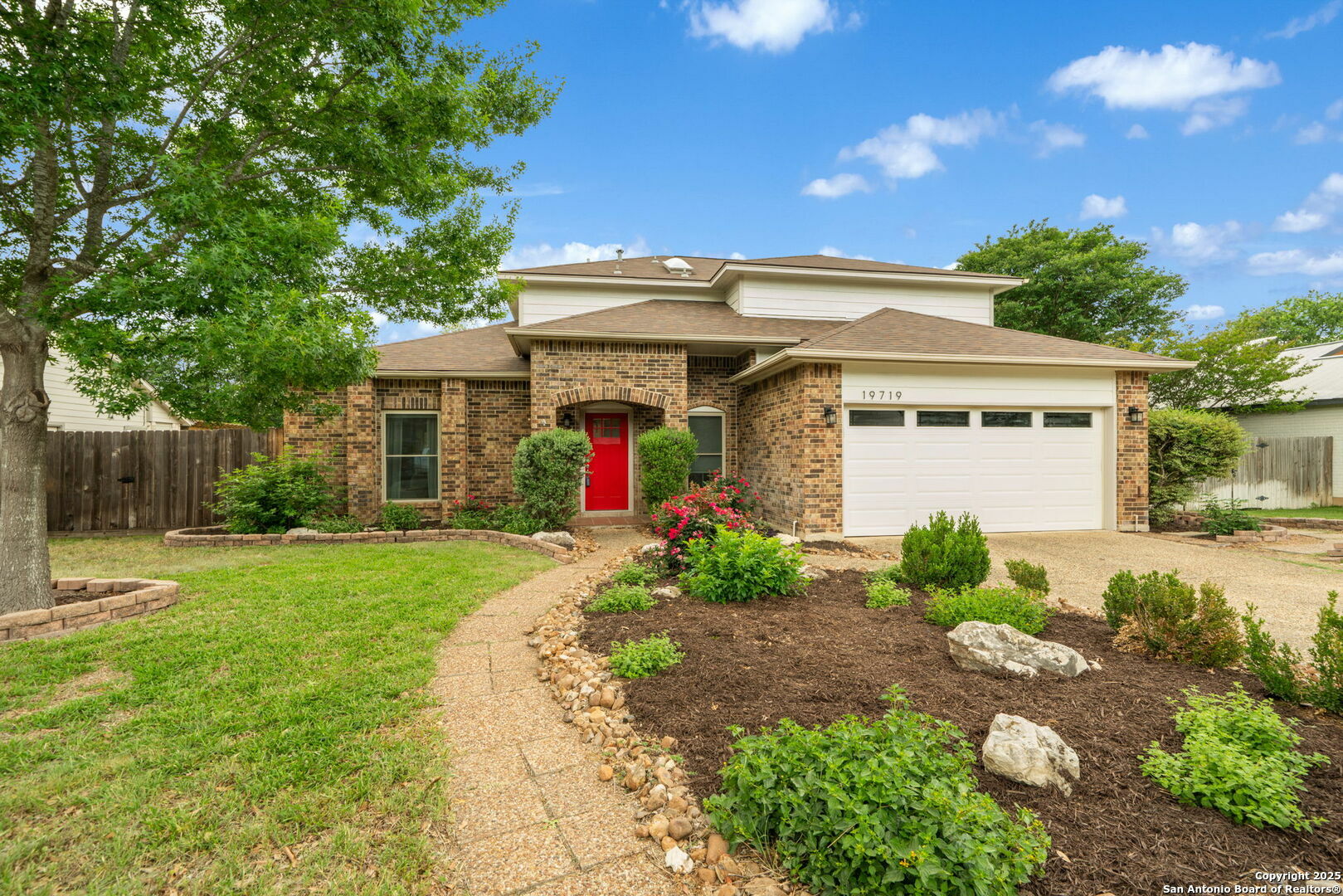 Property Photo: 19719 Encino Way TX 78259