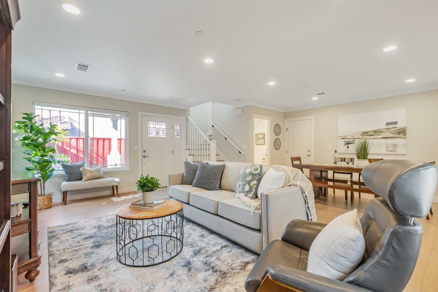Property Photo: 423 Douglas Place CA 95126