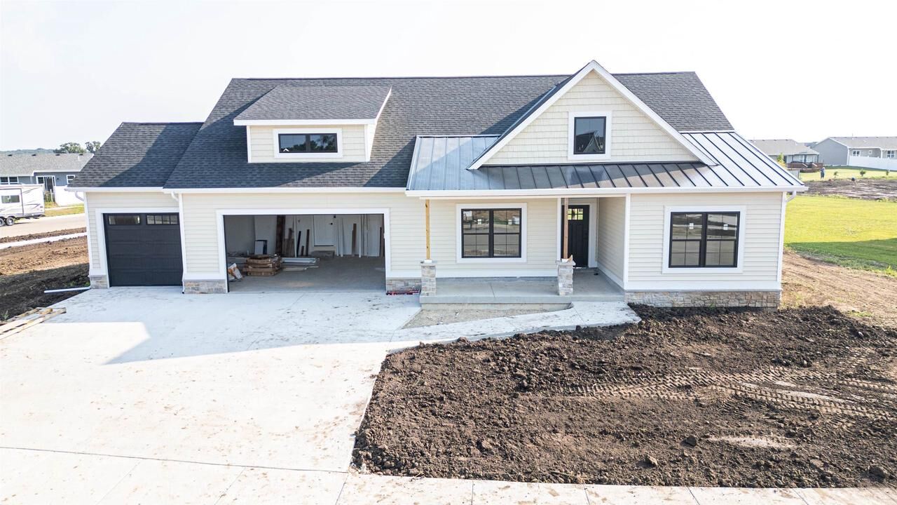 Property Photo: 139 East Evergreen Lane WI 53563
