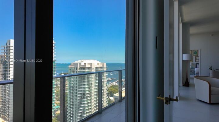 Property Photo: 2678 Tigertail Ave Ph4 FL 33133