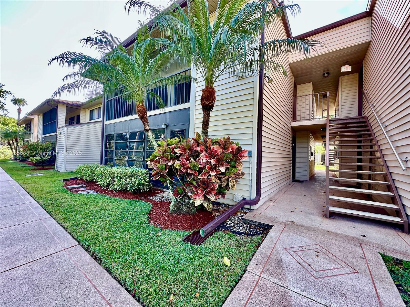 Property Photo:  15492 Lakes Of Delray Blvd 205  FL 33484 