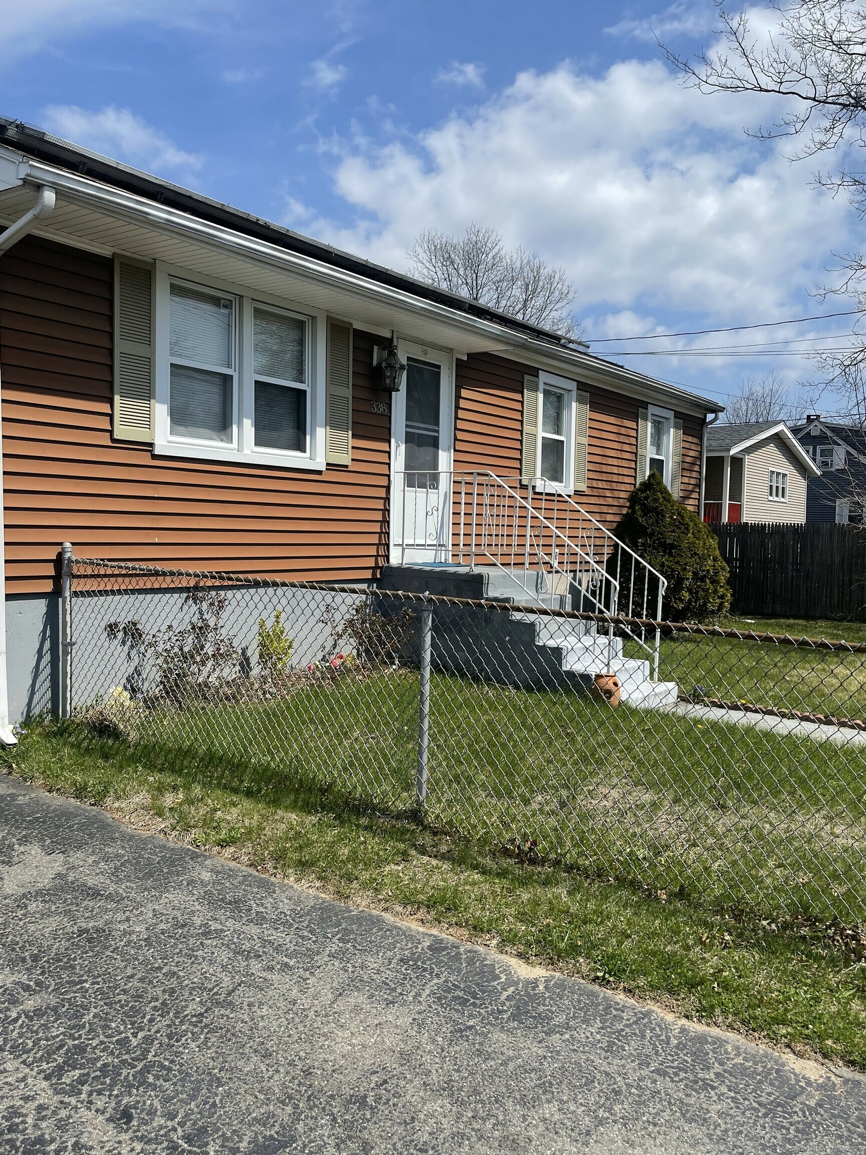 Property Photo:  338 Harding Avenue  CT 06615 