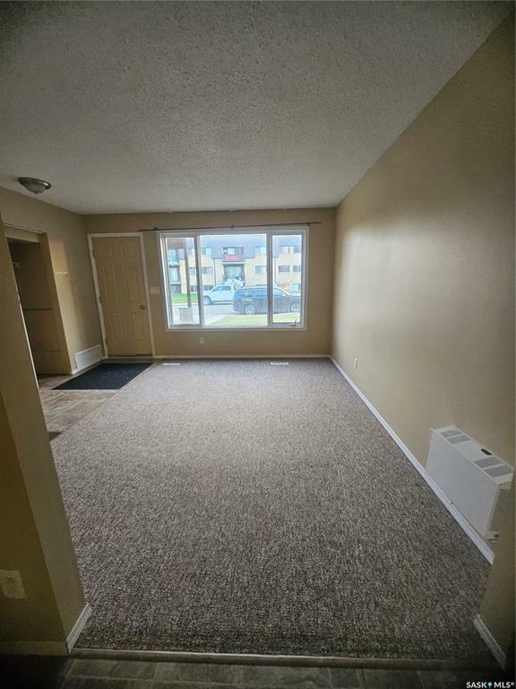 Property Photo: 521 Albert Street 104 SK S4A 2E3