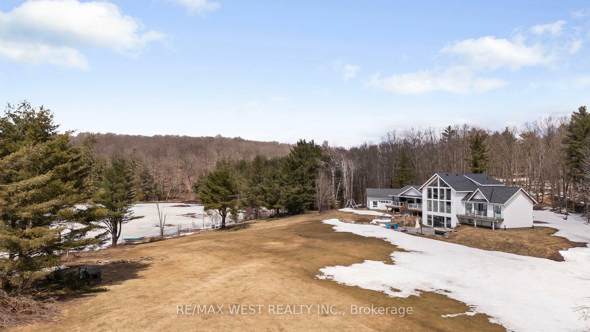 Property Photo: 1331 South Monck Drive 1 ON P1L 1W8