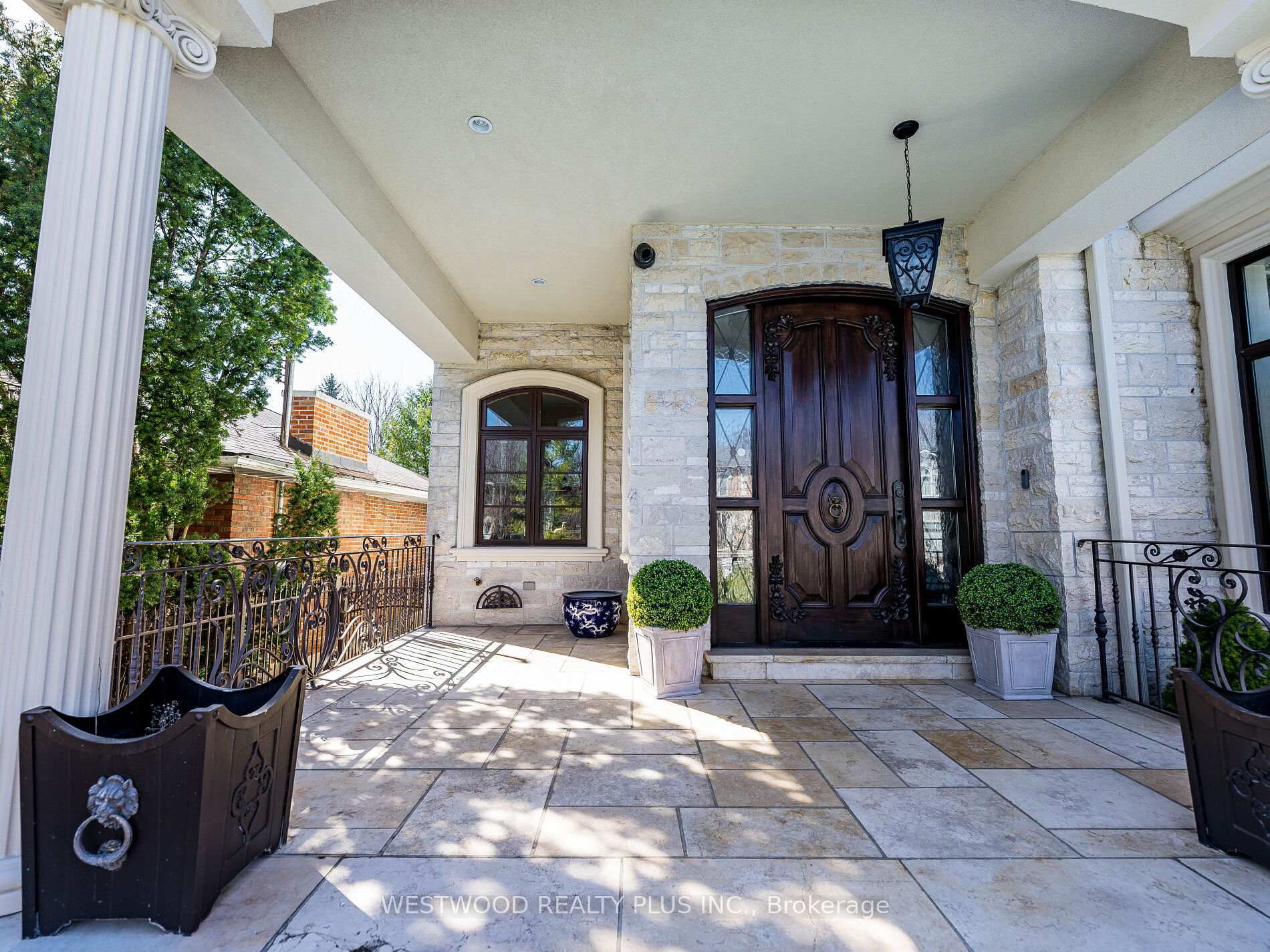 Property Photo: 61 York Road ON M2L 1H7
