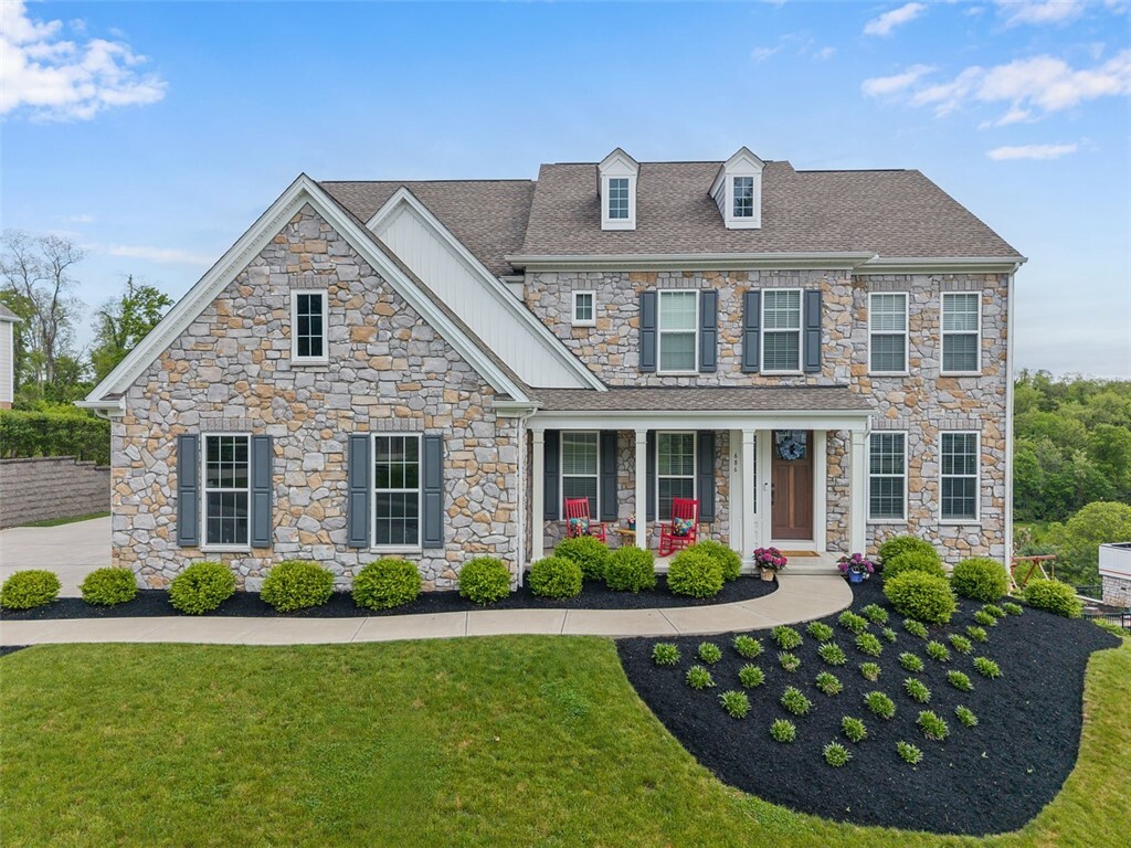 Property Photo: 686 Country Club Dr PA 15228