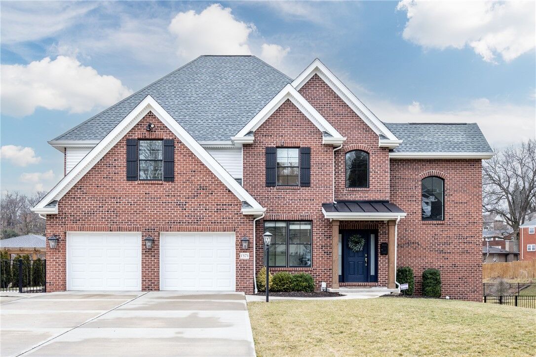 Property Photo: 1371 Carnahan Road PA 15220
