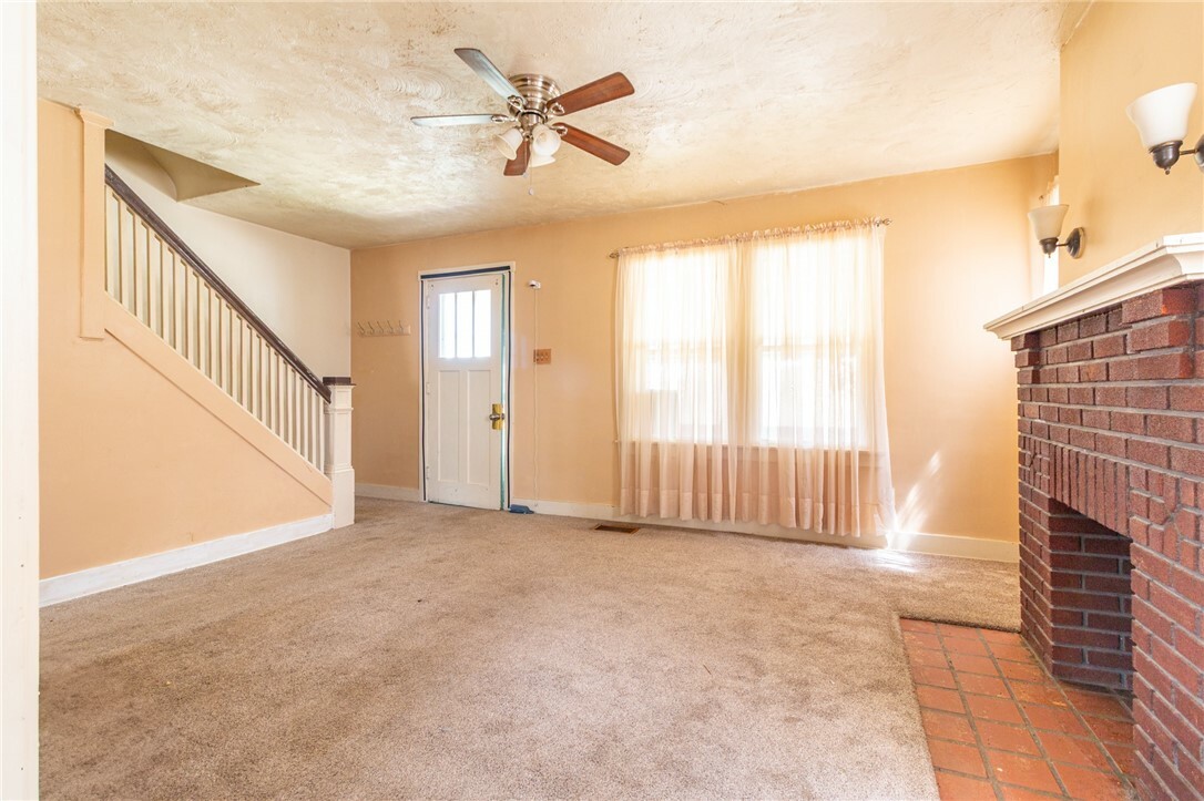 Property Photo: 2304 Allison St PA 15132