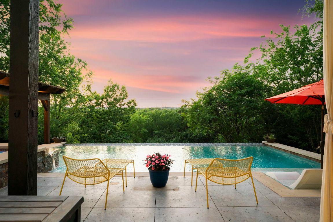Property Photo:  2004 Westridge Drive  TX 78704 