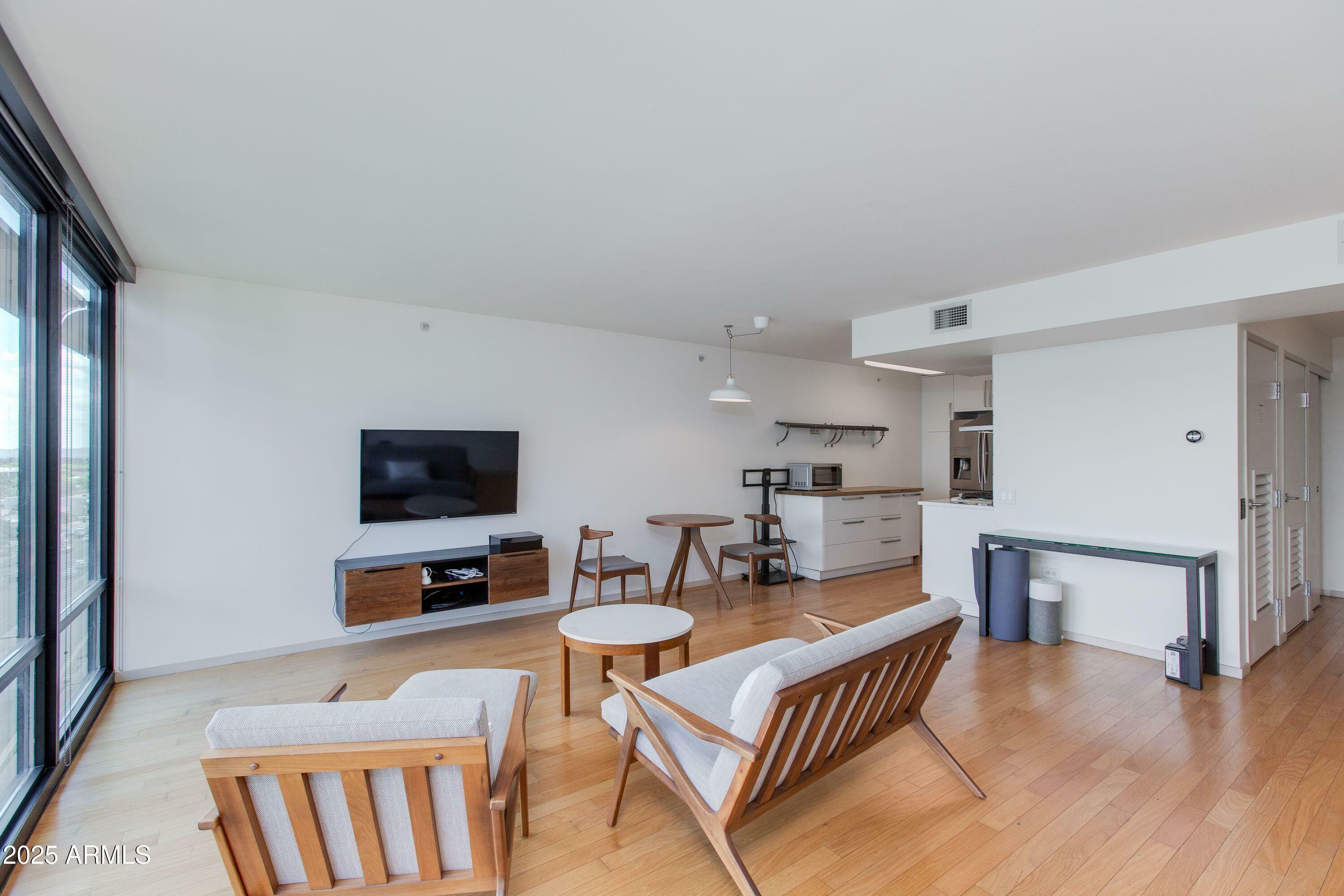 Property Photo: 4808 N 24th Street 806 AZ 85016