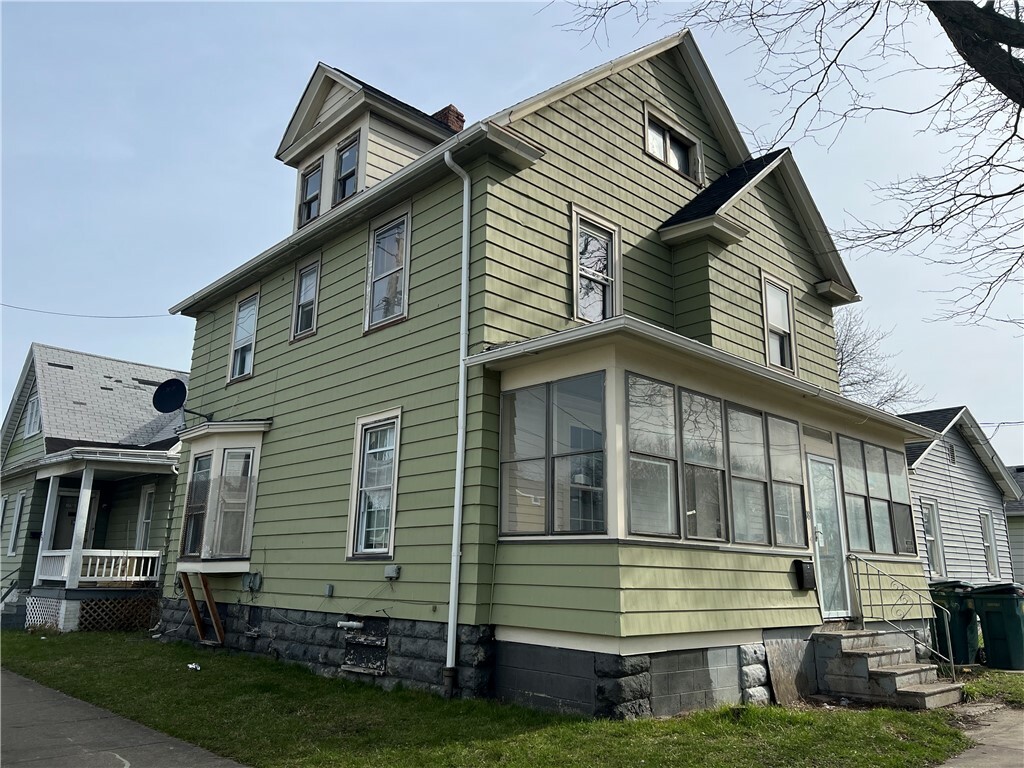 Property Photo: 98 Lime Street NY 14606