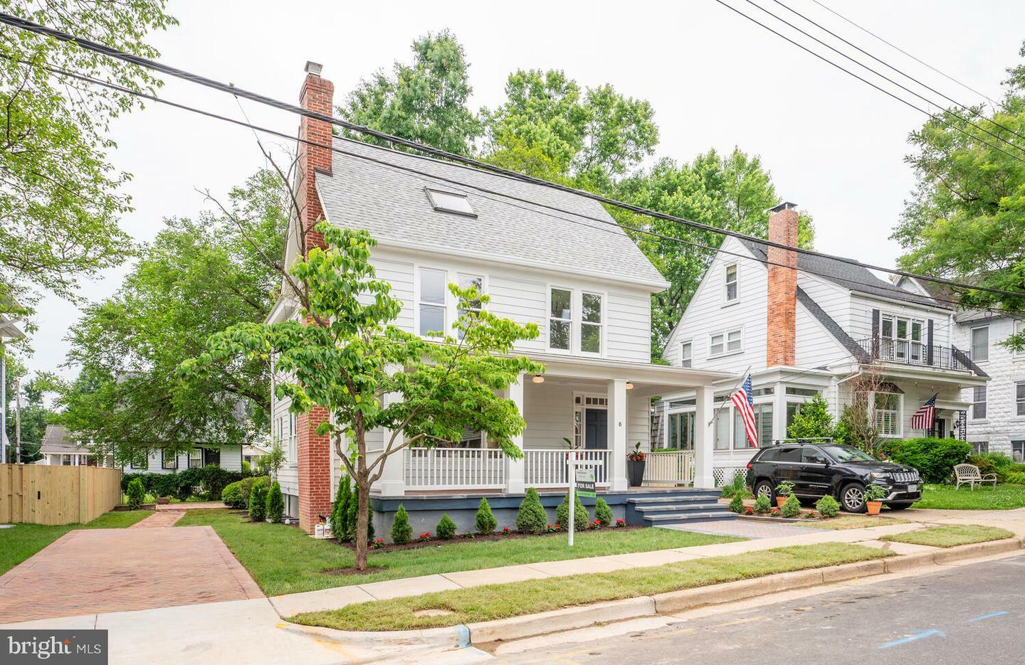 Property Photo: 6 W Mount Ida Avenue VA 22305