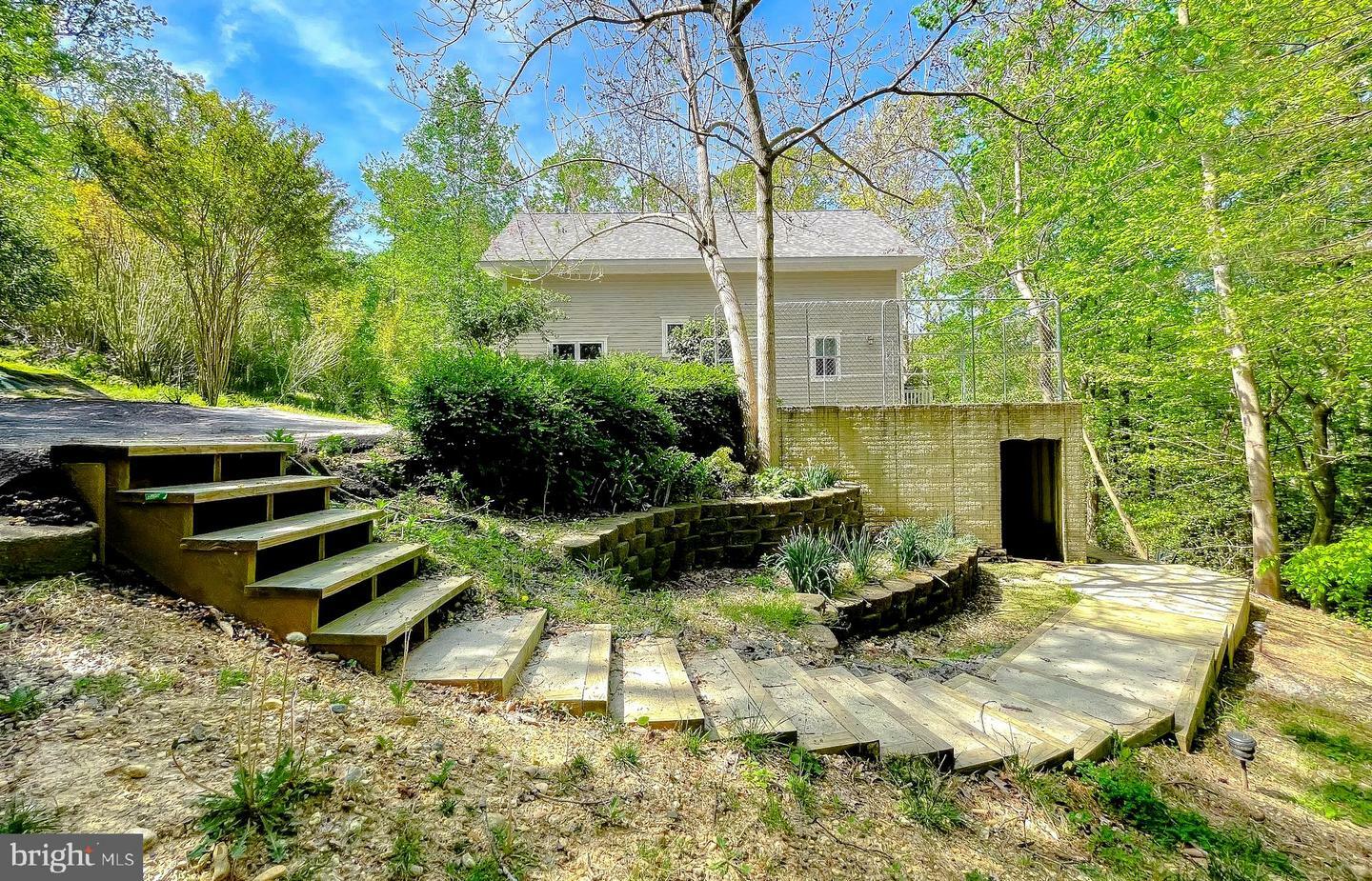 Property Photo: 8502 Spruce Court MD 20657