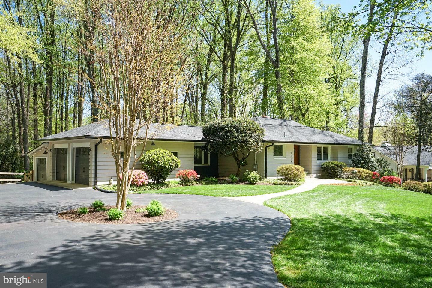 Property Photo: 3419 Barkley Drive VA 22031
