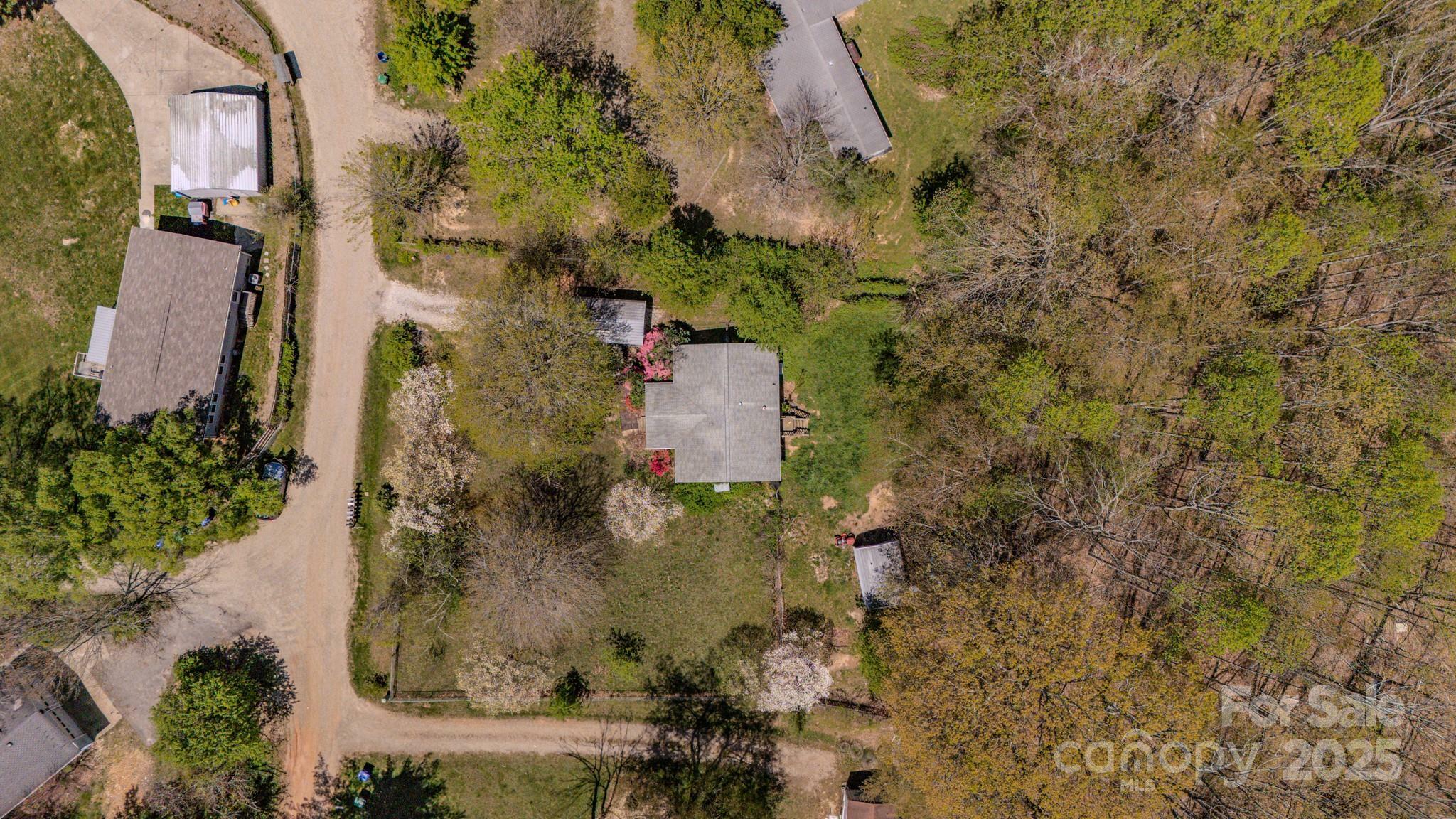 Property Photo: 19 Blackberry Lane NC 28715