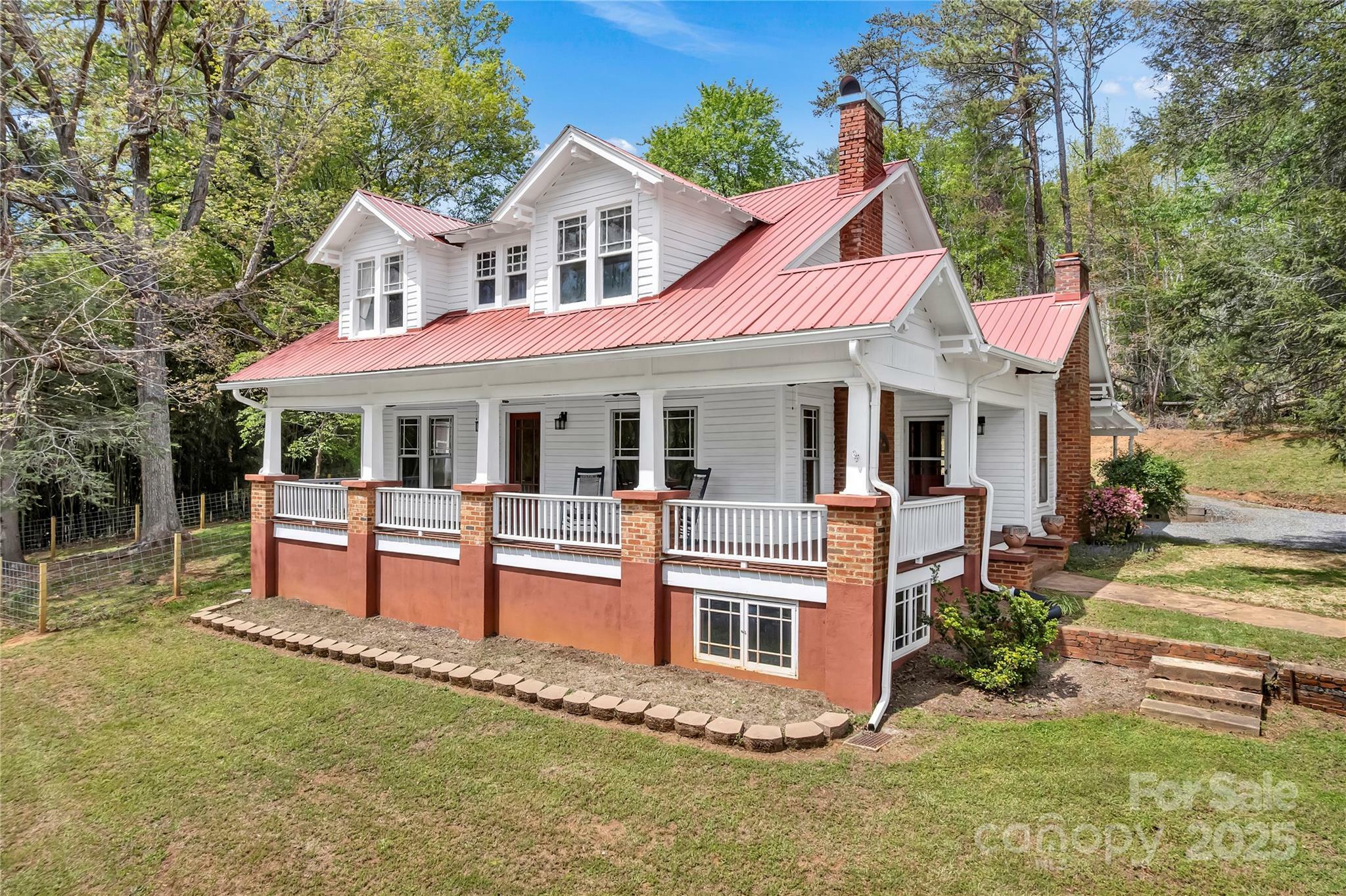 Property Photo: 516 Maple Creek Road NC 28139